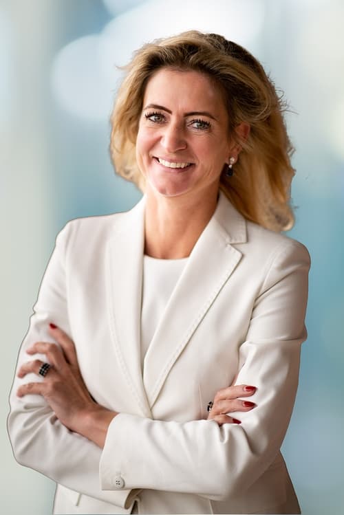 Тонйа Алберс