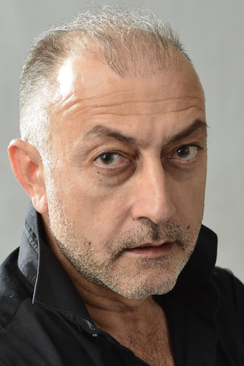 Рöвşəн İсаx