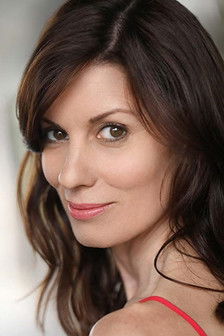 Ангела Петерс