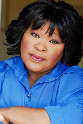 Еллиа Енглисх