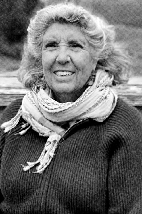 Андреа Е. Леланд