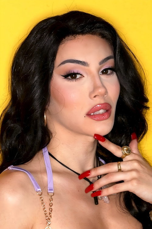 Ариел Демуре