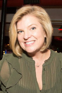 Келлй МацФарланд