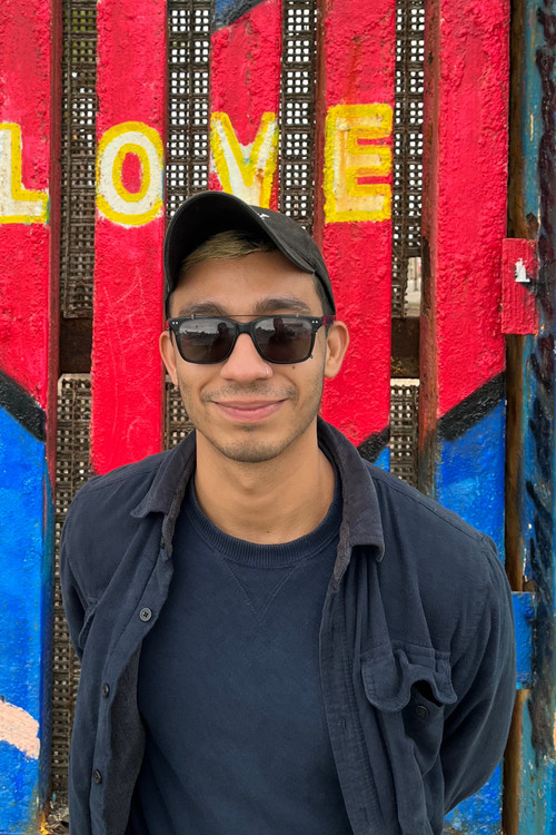 Аxел Гонзáлез