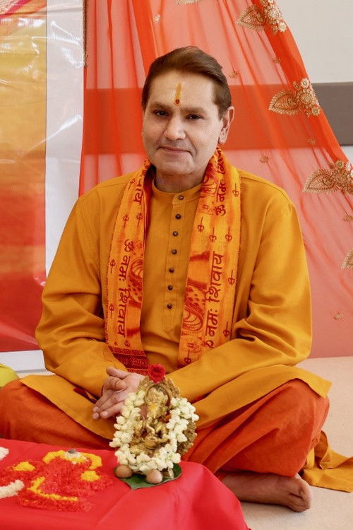 Др Раj Пандит Схарма