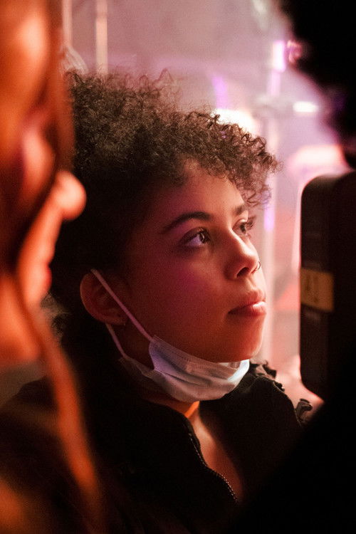 Исабелла Тхомпсон