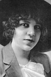 Лиллиан Цхристй