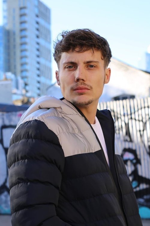 Еллиотт Еасон