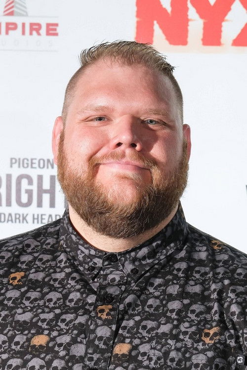 Тйлер Дане Суттон