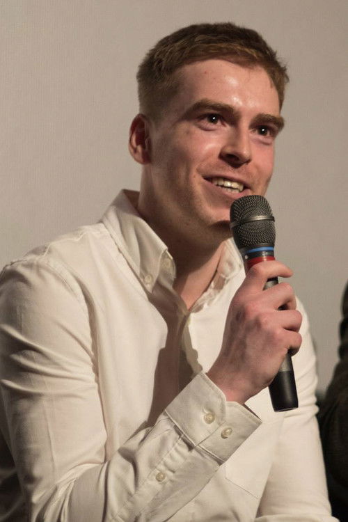 Кевин Цаwлей