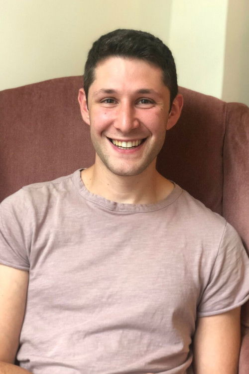 Етхан Фуирст