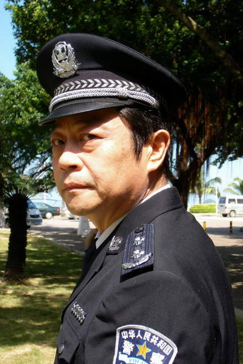 Цуи Wеининг