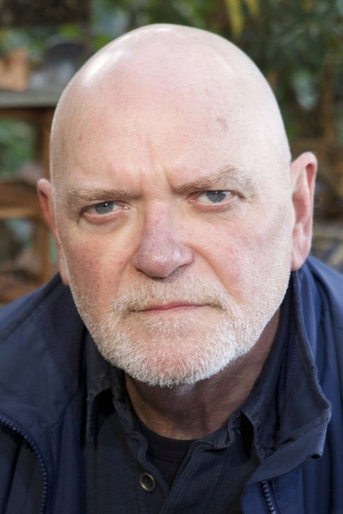 Энгус МакИннес