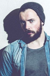 Адам Мойлан