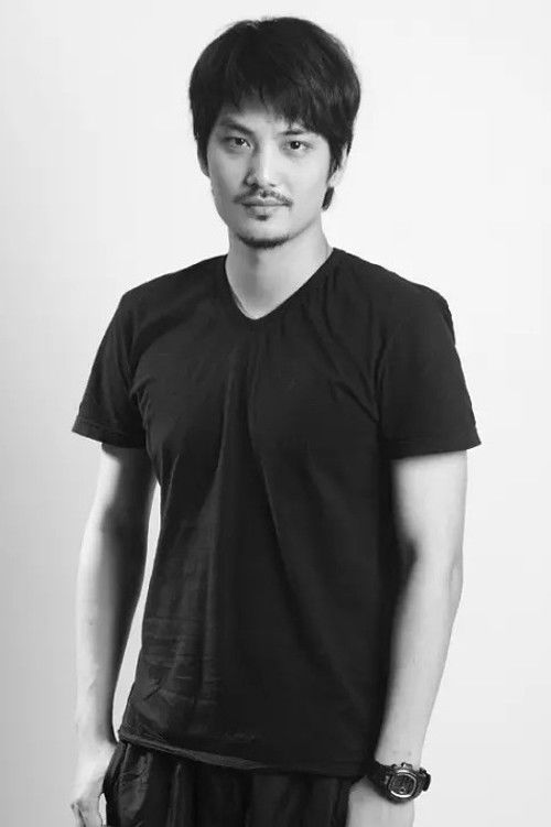 Зханг Йиwен