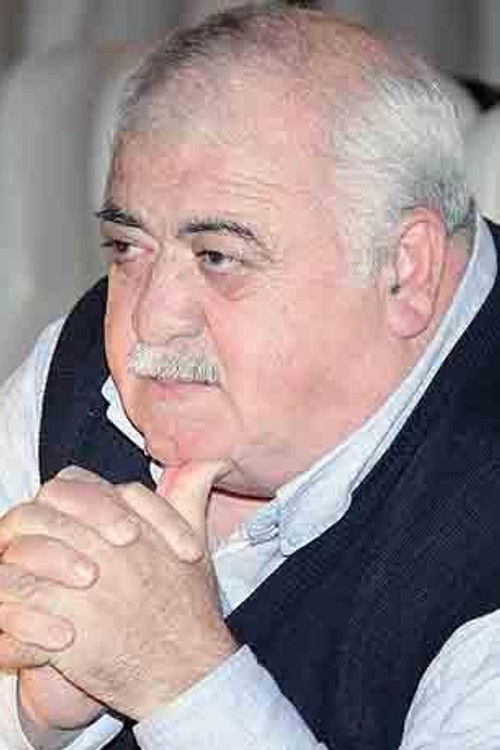 Рöвşəн Алмурадлı