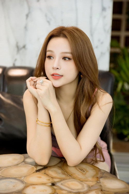 Хуйềн Бабй