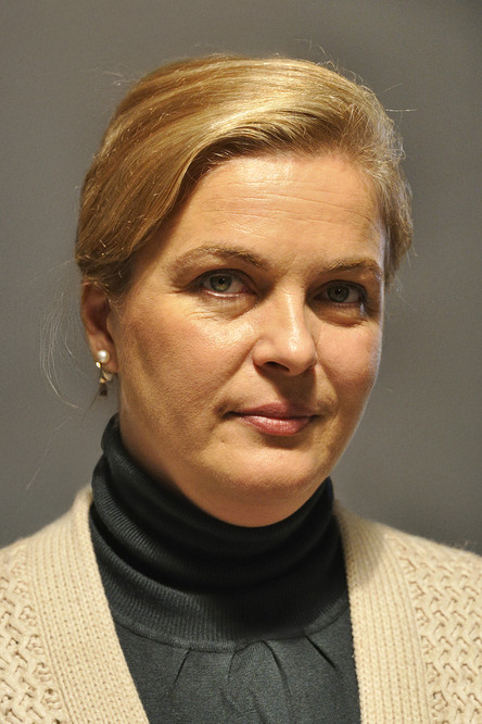 Нурсели İдиз