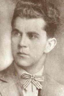 Милан Аjваз