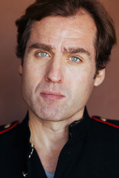 Jулиан Елфер