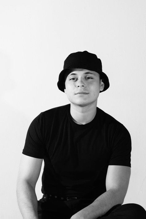 Áнгел Егуíа