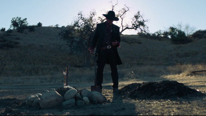 кадр из фильма The Outsider