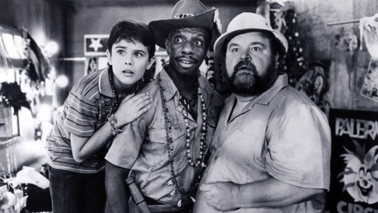 кадр из фильма Going Bananas