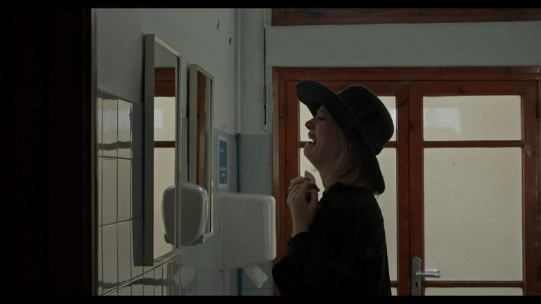 кадр из фильма The Tragic case of Mrs. Didalphidae