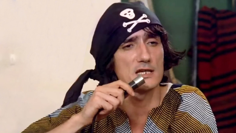 кадр из фильма Βασικά... Καλησπέρα Σας