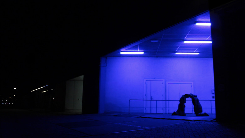 кадр из фильма Blue Trapezium