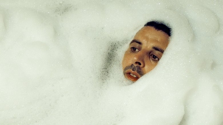 кадр из фильма L'Effet aquatique