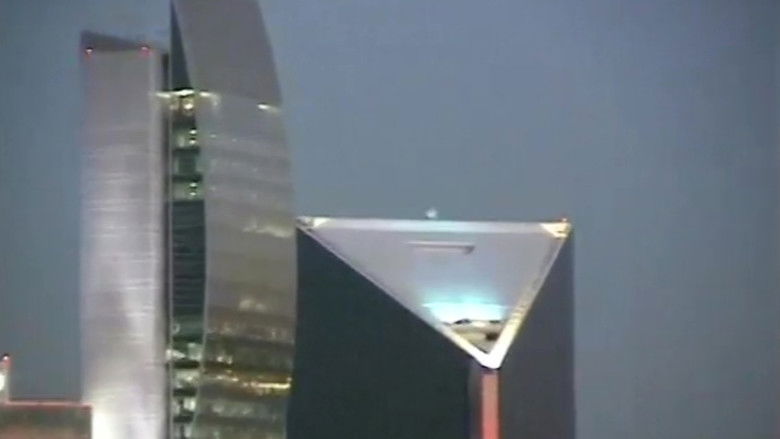 кадр из фильма Наши в Дубае