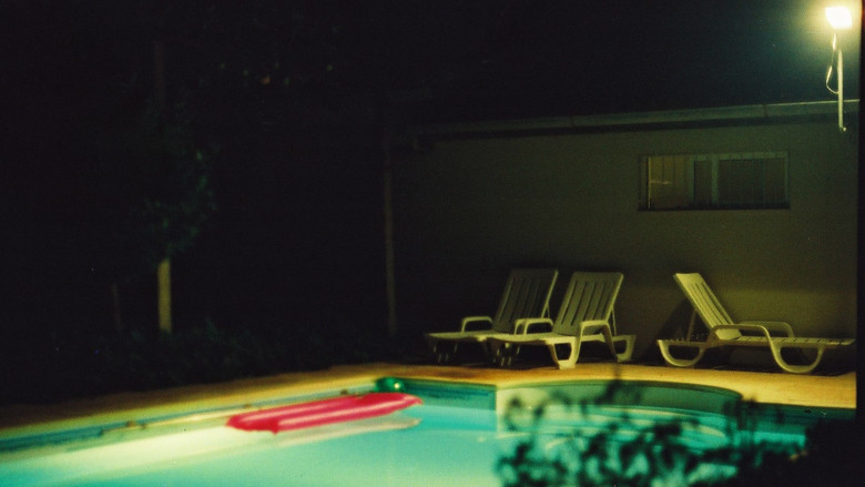 кадр из фильма Cá Estamos