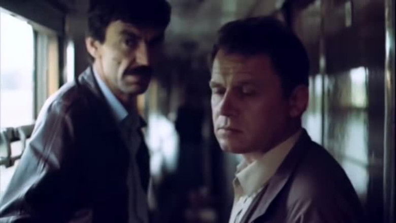 кадр из фильма Дополнительный прибывает на второй путь