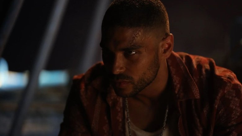 кадр из фильма Чужак