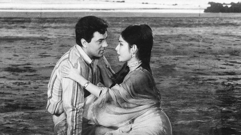 кадр из фильма Разрушенная жизнь