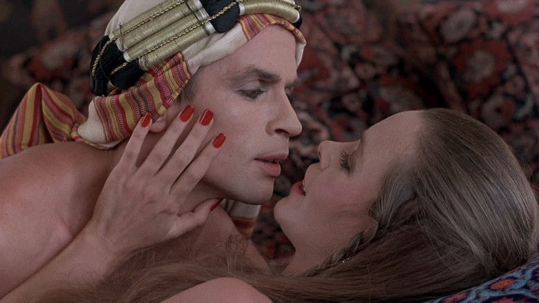 кадр из фильма Валентино