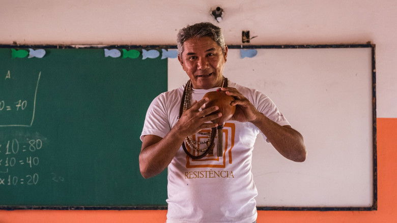 кадр из фильма Antes do livro didático, o cocar