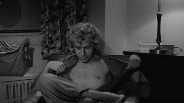 кадр из фильма Алиса в городах