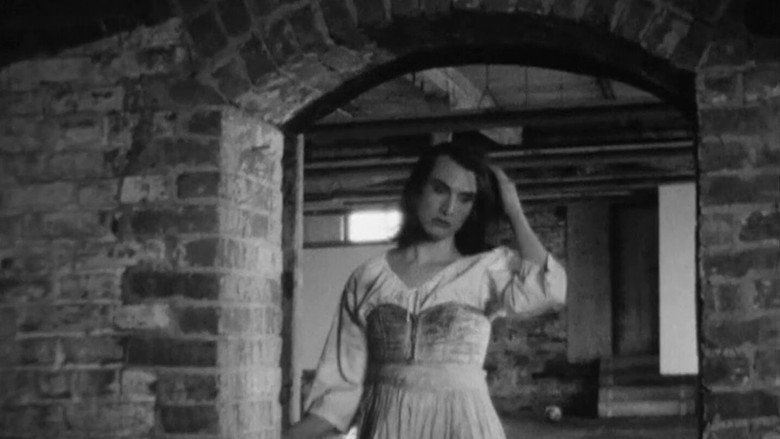 кадр из фильма Miss Ellis Island