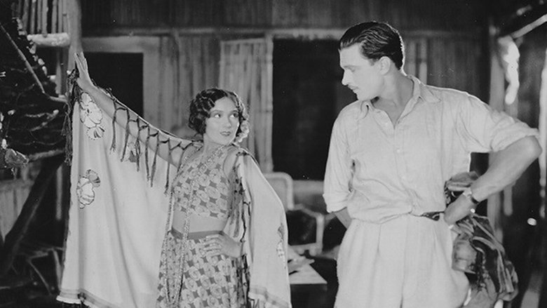 кадр из фильма The Gateway of the Moon