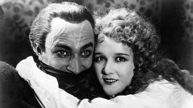 кадр из фильма Человек, который смеётся