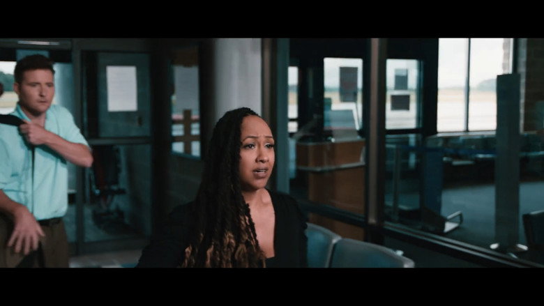 кадр из фильма The Exit Row