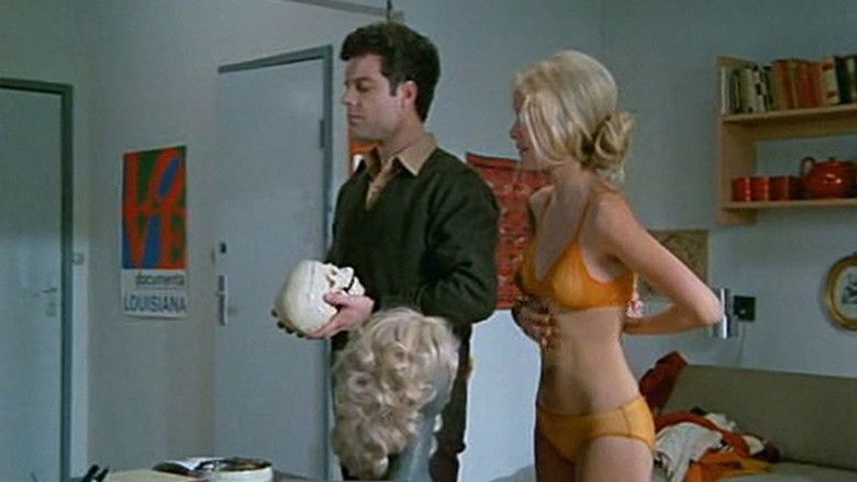 кадр из фильма Tandlæge på sengekanten