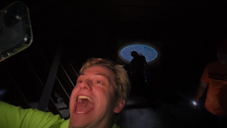 кадр из фильма #ChadGetsTheAxe