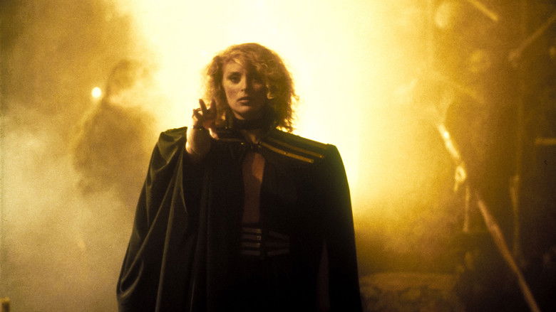 кадр из фильма Вой 2: Стирба – Сука-оборотень