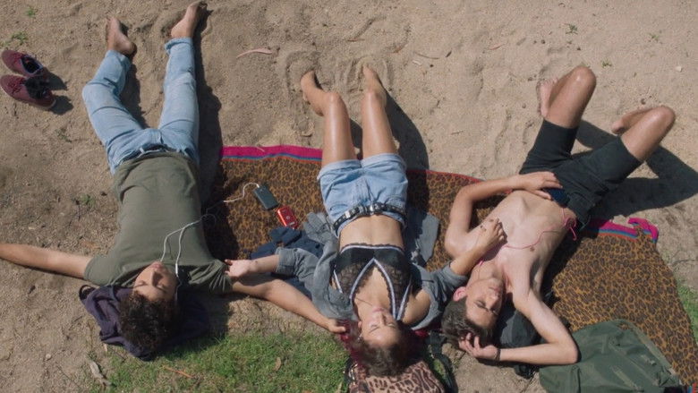 кадр из фильма Пока ничего не случилось