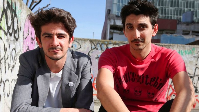 кадр из фильма I soliti idioti