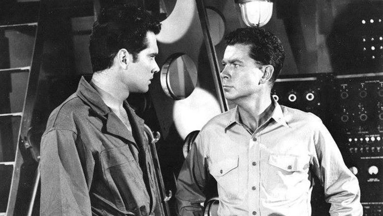 кадр из фильма The Atomic Submarine