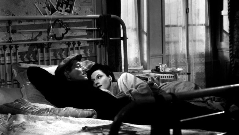 кадр из фильма День начинается